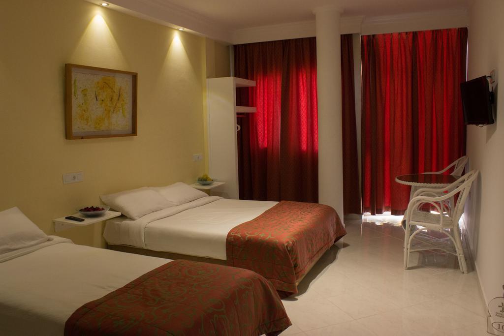Azayla Hotel Asilah Buitenkant foto
