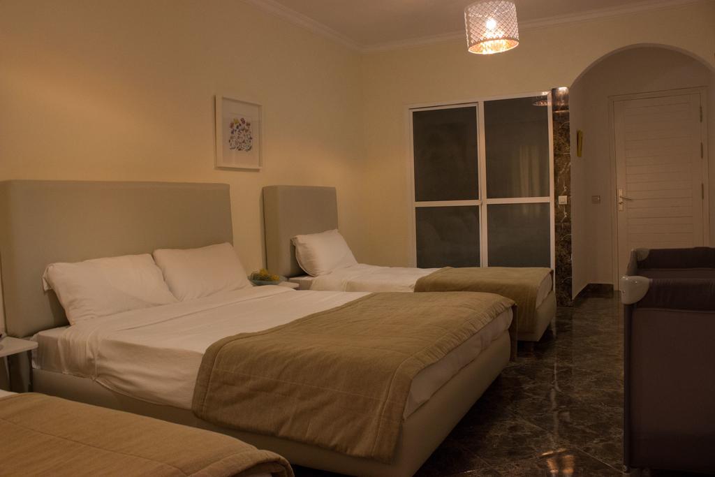 Azayla Hotel Asilah Buitenkant foto