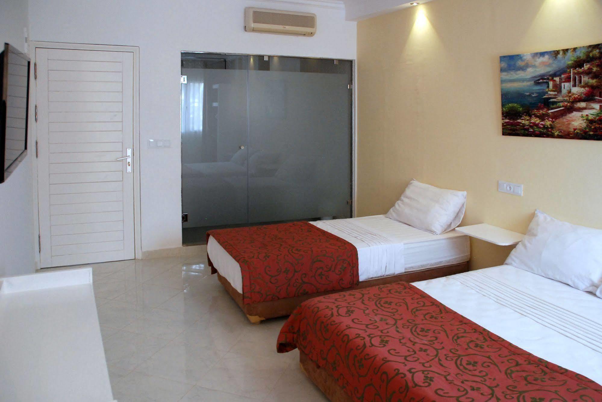 Azayla Hotel Asilah Buitenkant foto